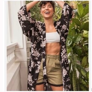 SPIRITUAL GANGSTER black floral kimono robe